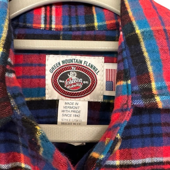 Women’s flannel button shirt - Large - Picture 2 of 6